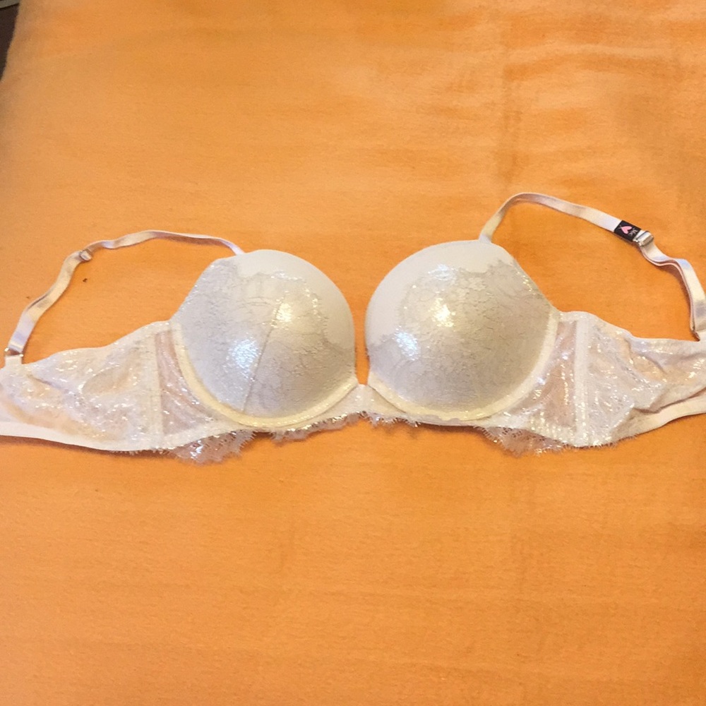 NWT blush, metallic lace VS BRA